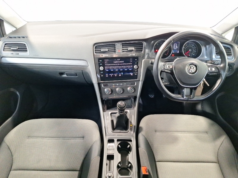 Used Volkswagen Golf 2017 for sale - 77644488: Photo 2