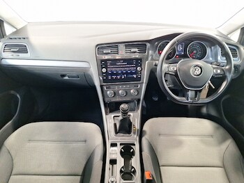 Used Volkswagen Golf 2017 for sale - 77644488: Photo