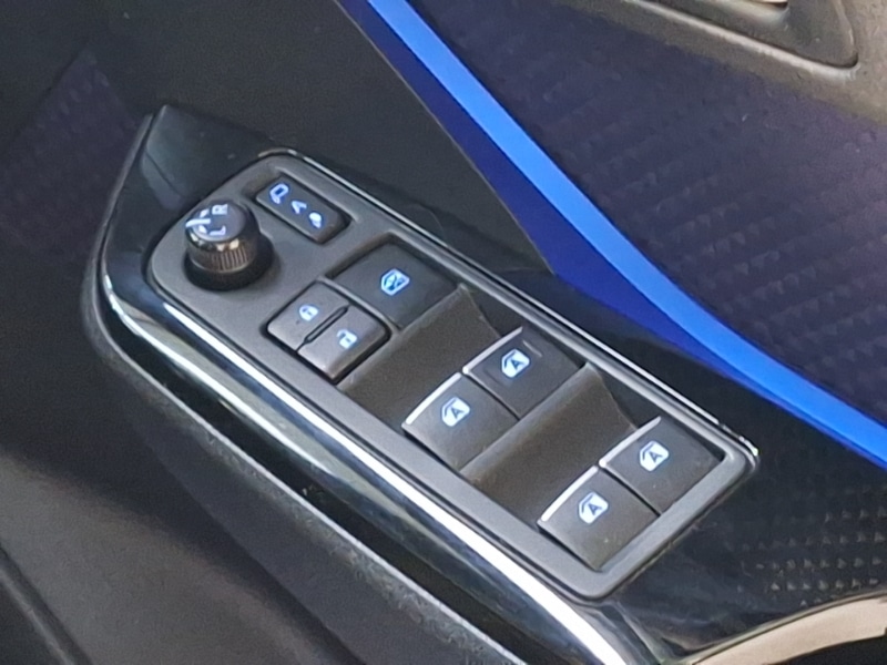 Used Toyota C-HR 2018 for sale - 77100400: Photo 14