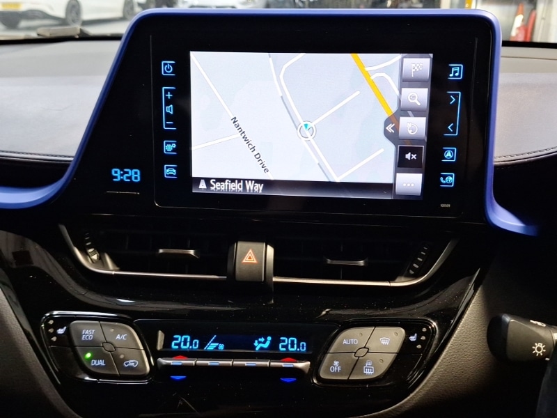 Used Toyota C-HR 2018 for sale - 77100400: Photo 18