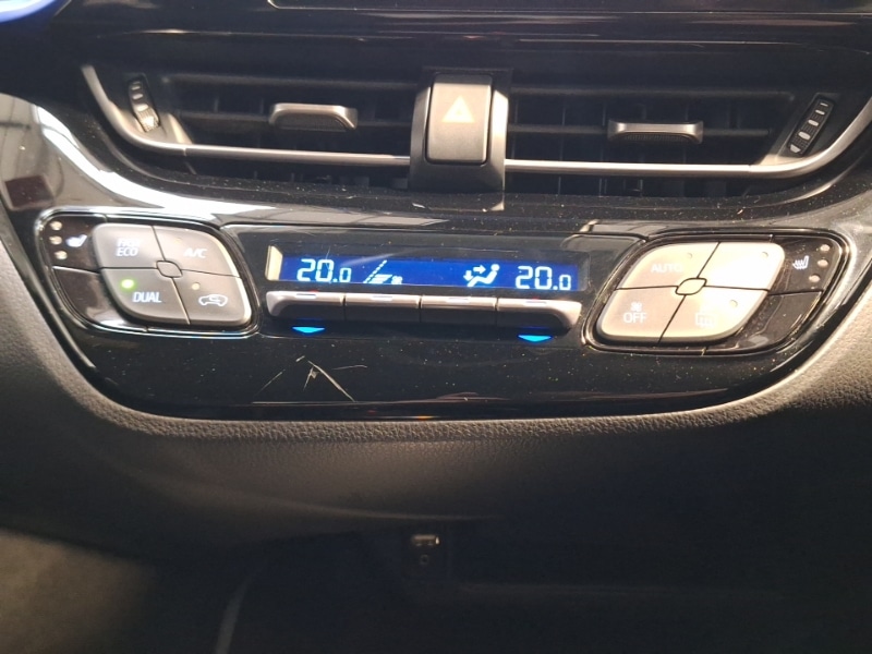 Used Toyota C-HR 2018 for sale - 77100400: Photo 19