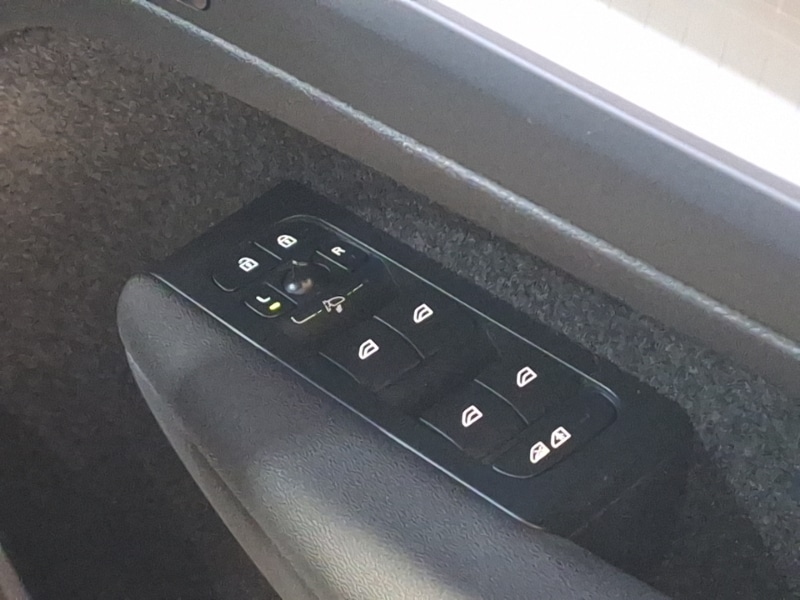 Used Volvo XC40 2023 for sale - 78079931: Photo 14