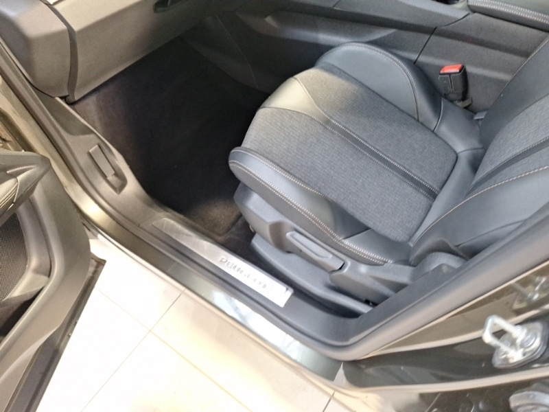 Used Peugeot 3008 2019 for sale - 77947747: Photo 12