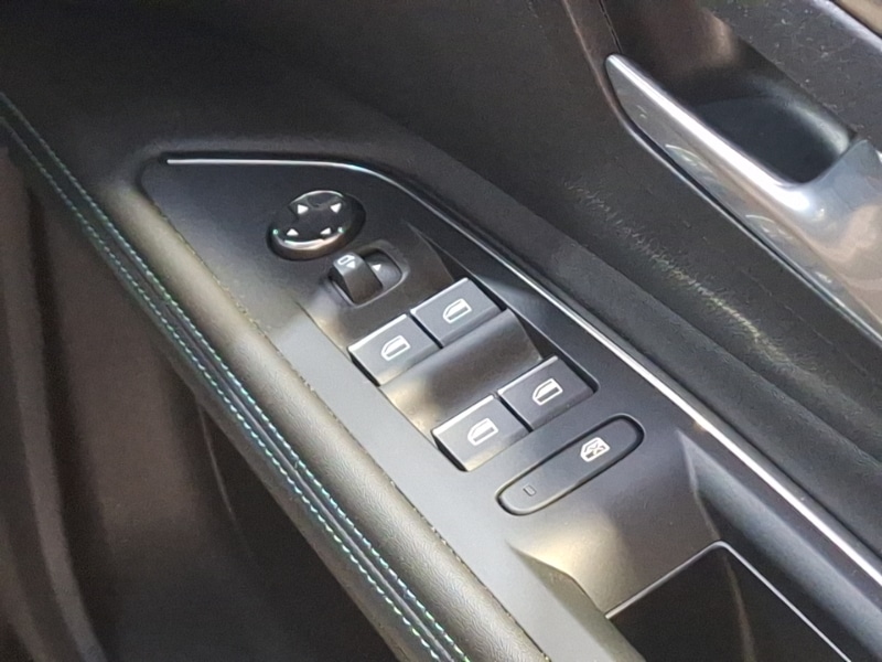 Used Peugeot 3008 2023 for sale - 78103459: Photo 14