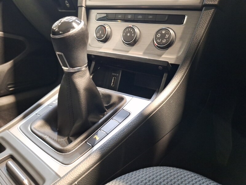 Used Volkswagen Golf 2014 for sale - 76695766: Photo 11