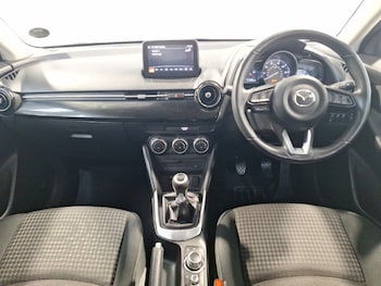 Used Mazda Mazda2 2017 for sale - 76478670: Photo