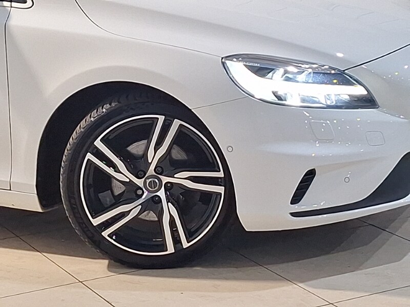 Used Volvo V40 2018 for sale - 77689762: Photo 9