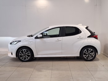 Used Toyota Yaris 2023 for sale - 75768104: Photo