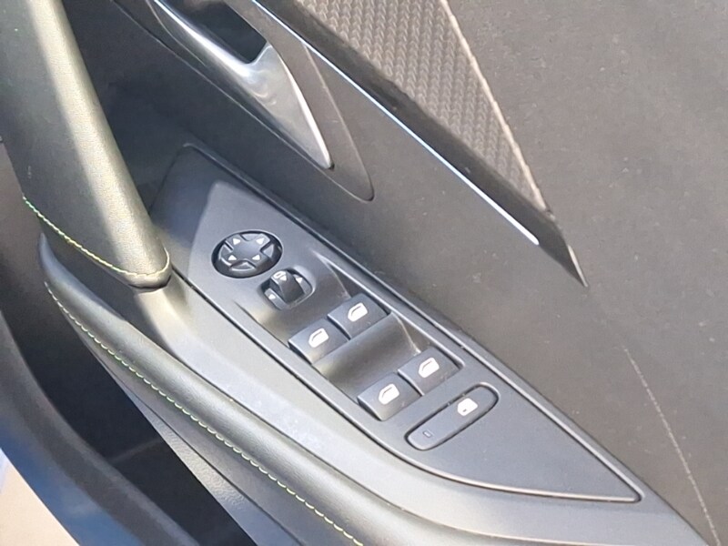 Used Peugeot 208 2020 for sale - 77338370: Photo 14