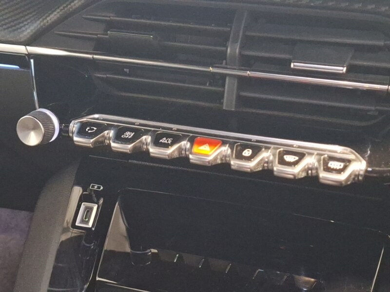 Used Peugeot 208 2020 for sale - 77338370: Photo 17