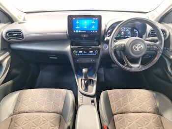 Used Toyota Yaris Cross 2022 for sale - 77419151: Photo