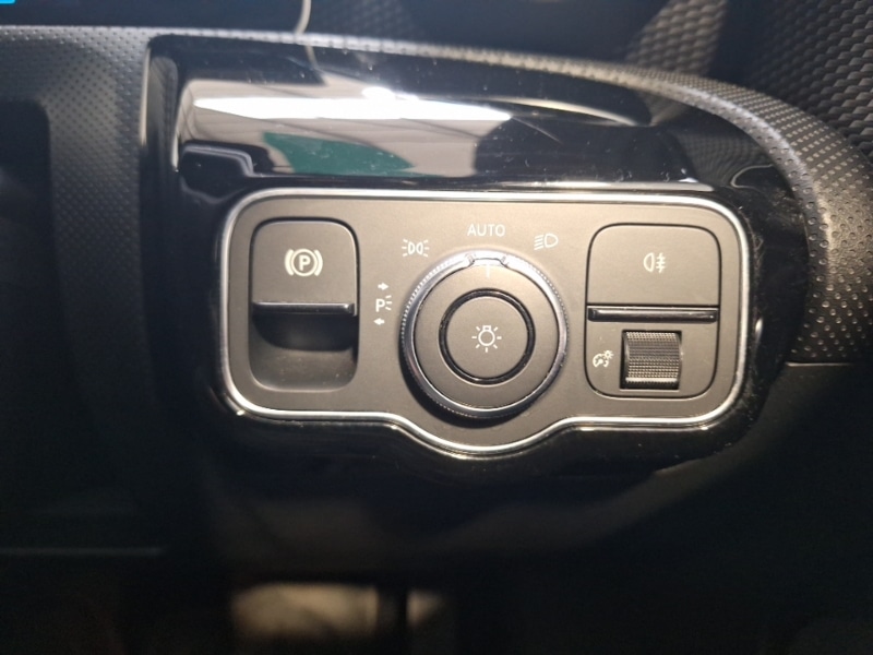 Used Mercedes-Benz A-Class 2018 for sale - 78203168: Photo 14