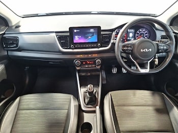 Used Kia Stonic 2022 for sale - 78771180: Photo