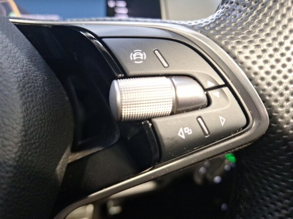 Used Skoda Karoq 2024 for sale - 76258425: Photo 15