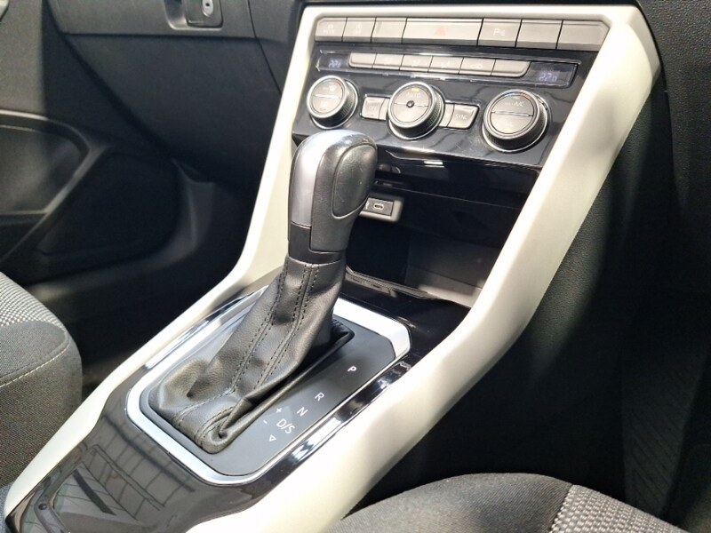 Used Volkswagen T-Roc 2021 for sale - 77573445: Photo 11