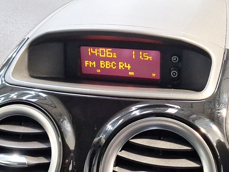 Used Vauxhall Corsa 2014 for sale - 76651678: Photo 10