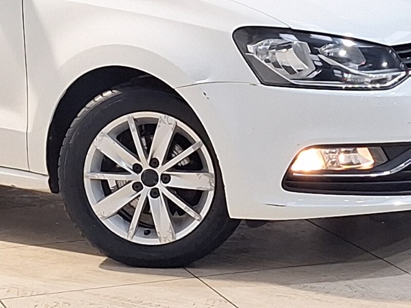 Used Volkswagen Polo 2014 for sale - 77682315: Photo 9