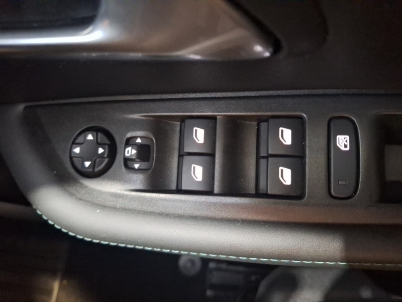 Used Peugeot 208 2020 for sale - 76498140: Photo 14