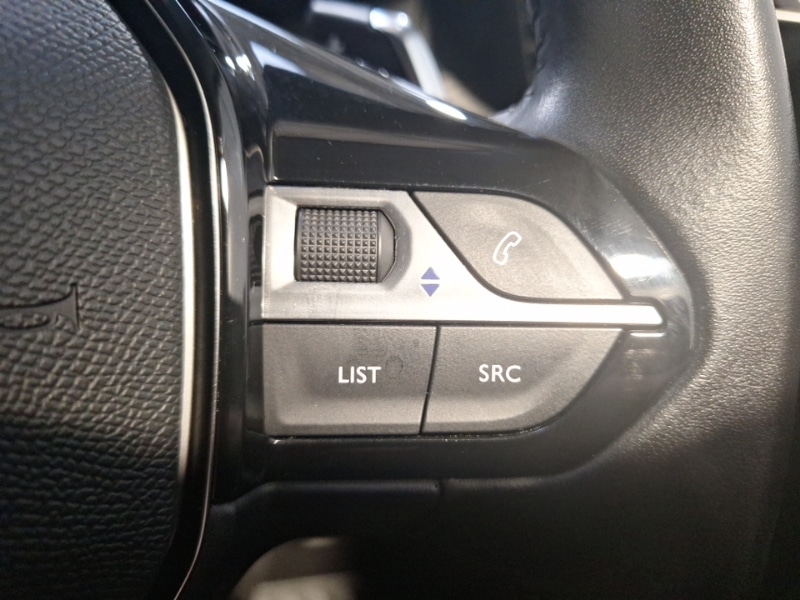 Used Peugeot 208 2020 for sale - 76498140: Photo 15