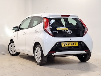 Used Toyota AYGO 2022 for sale - 77605677: Photo