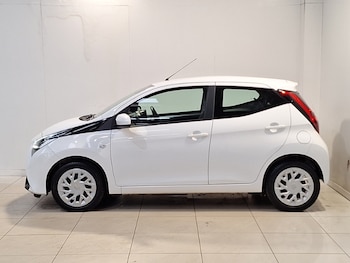 Used Toyota AYGO 2022 for sale - 77605677: Photo