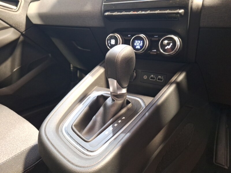 Used Renault Clio 2024 for sale - 77495394: Photo 11