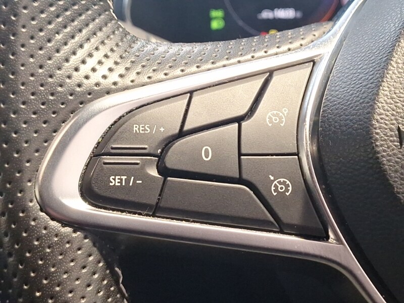 Used Renault Captur 2023 for sale - 77352632: Photo 16