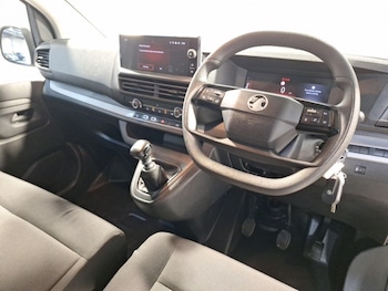 Used Vauxhall Vivaro 2024 for sale - 77761153: Photo