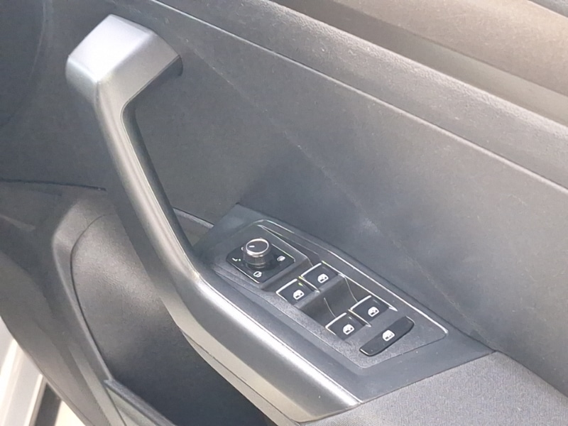 Used Volkswagen T-Roc 2018 for sale - 78085325: Photo 14