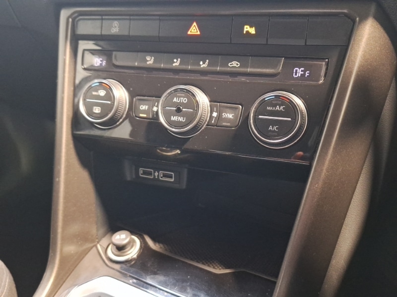 Used Volkswagen T-Roc 2018 for sale - 78085325: Photo 19