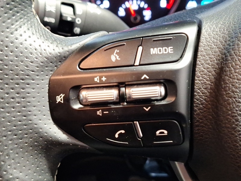 Used Kia Stonic 2022 for sale - 76864618: Photo 16