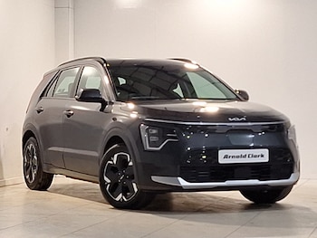 2023 - 150kW 2 65kWh 5dr Auto