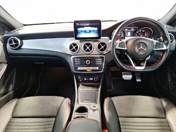 Used Mercedes-Benz GLA 2018 for sale - 78132943: Photo