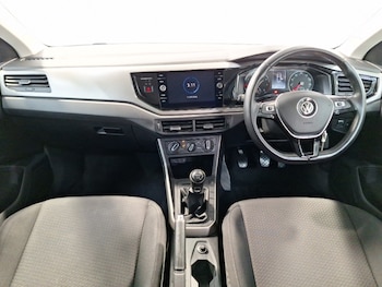 Used Volkswagen Polo 2019 for sale - 76103391: Photo 2