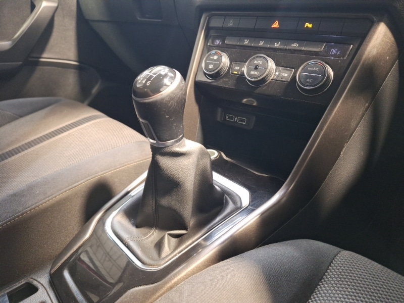 Used Volkswagen T-Roc 2018 for sale - 76478643: Photo 11