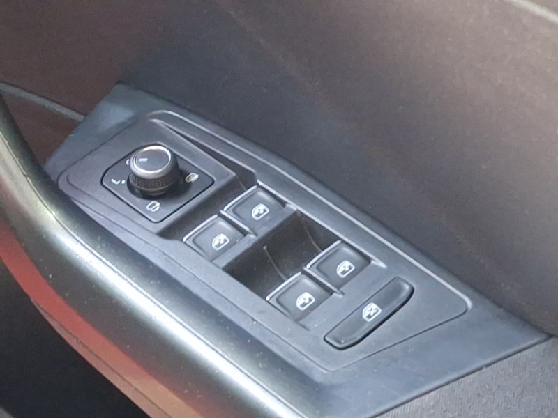 Used Volkswagen T-Roc 2018 for sale - 76478643: Photo 14