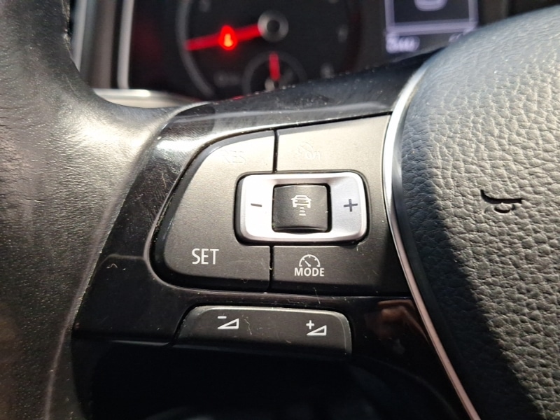 Used Volkswagen T-Roc 2018 for sale - 76478643: Photo 18