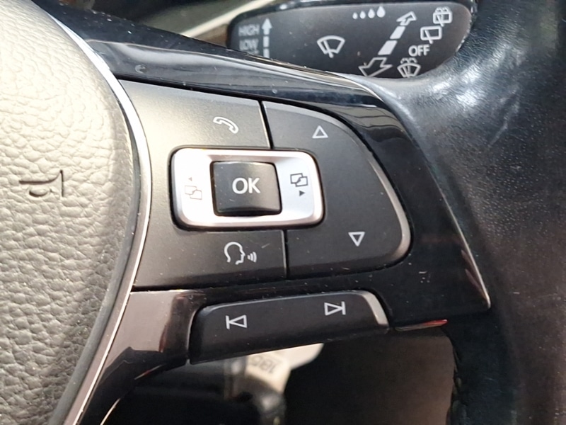 Used Volkswagen T-Roc 2018 for sale - 76478643: Photo 19