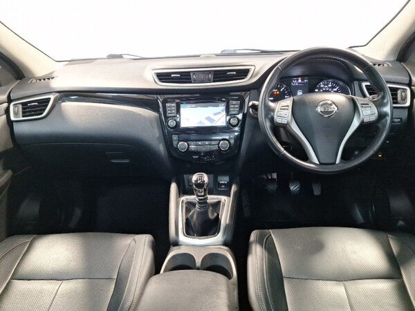 Used Nissan Qashqai 2016 for sale - 75640455: Photo 2