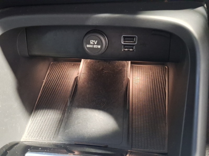 Used Volvo XC40 2023 for sale - 77265184: Photo 18