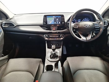 Used Hyundai i30 2018 for sale - 76602614: Photo