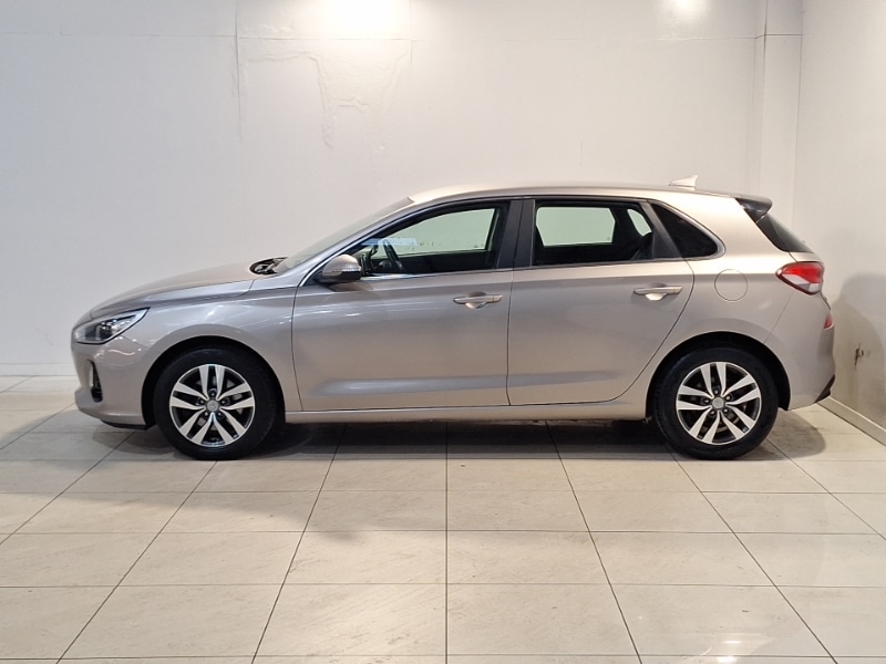 Used Hyundai i30 2018 for sale - 76602614: Photo 4