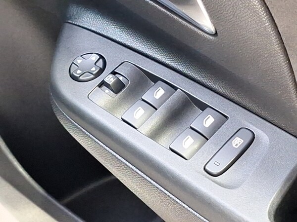 Used Vauxhall Corsa 2024 for sale - 75617939: Photo 14