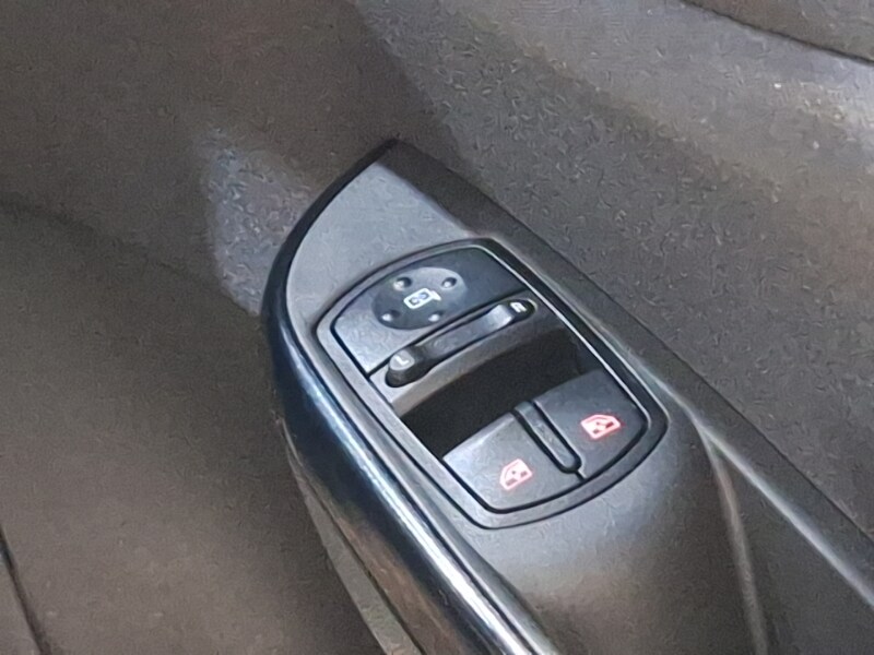 Used Vauxhall Corsa 2016 for sale - 77223674: Photo 14