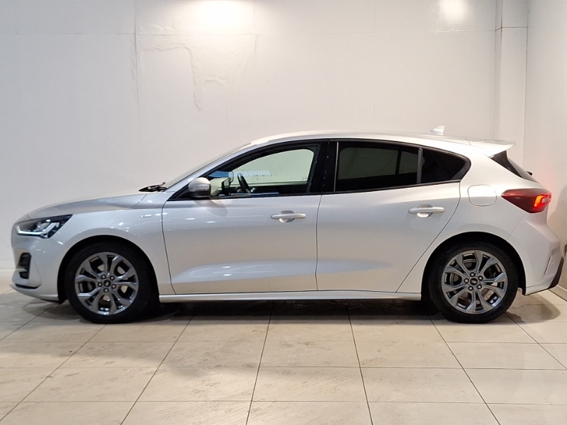 Used Ford Focus 2023 for sale - 76947454: Photo 4