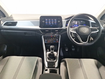 Used Volkswagen T-Roc 2022 for sale - 76269031: Photo 2