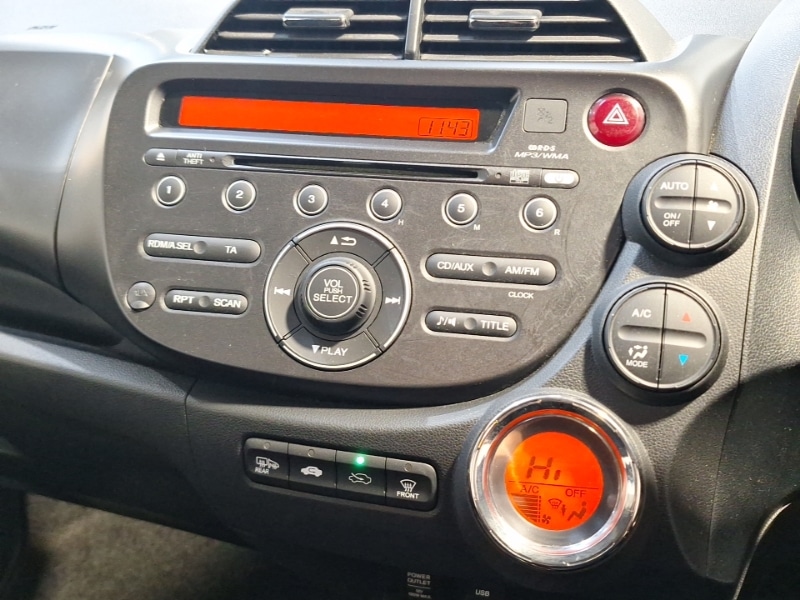 Used Honda Jazz 2013 for sale - 76606421: Photo 16