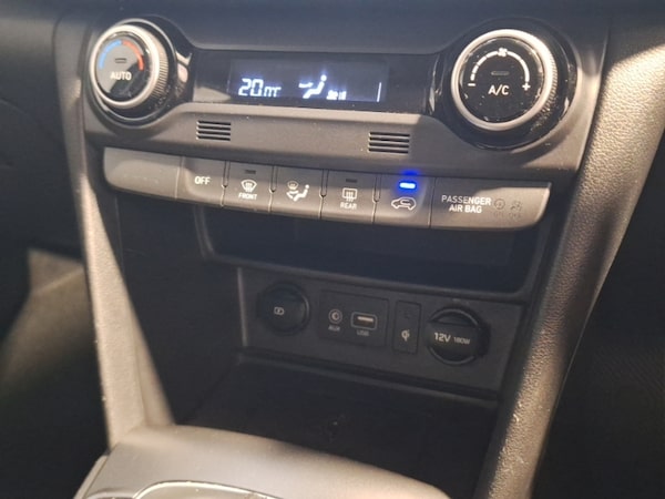 Used Hyundai KONA 2020 for sale - 76233391: Photo 18