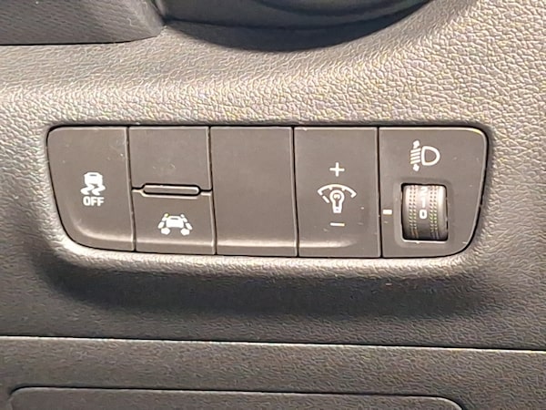 Used Hyundai KONA 2020 for sale - 76233391: Photo 19