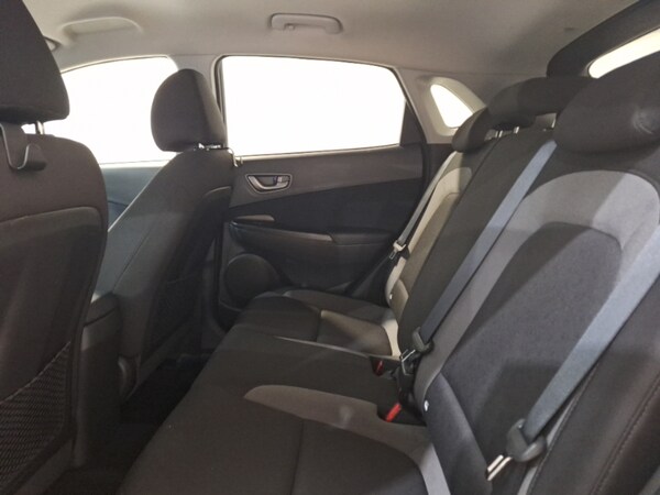 Used Hyundai KONA 2020 for sale - 76233391: Photo 6